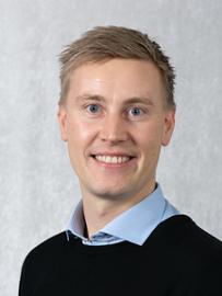 Jonas Berggren Vanghøj, Produktionsmedarbejder