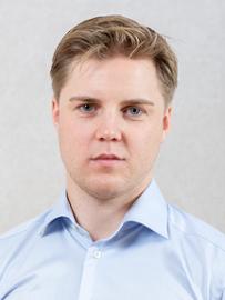 Mads Johnsen Høj, Middle Office Fondsmedarbejder